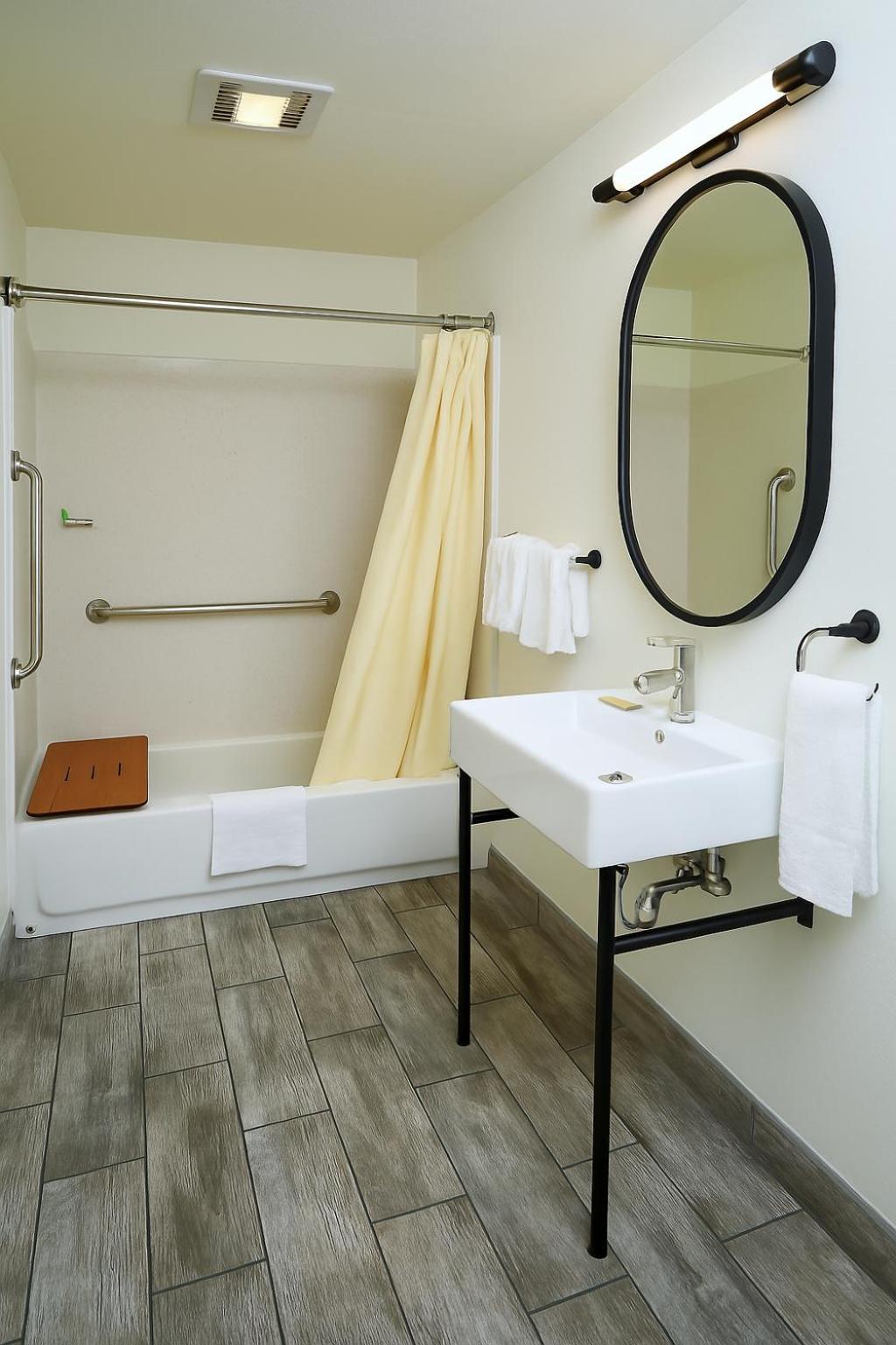 The Woodrose- Newly Renovated Hotel Уилиц Екстериор снимка